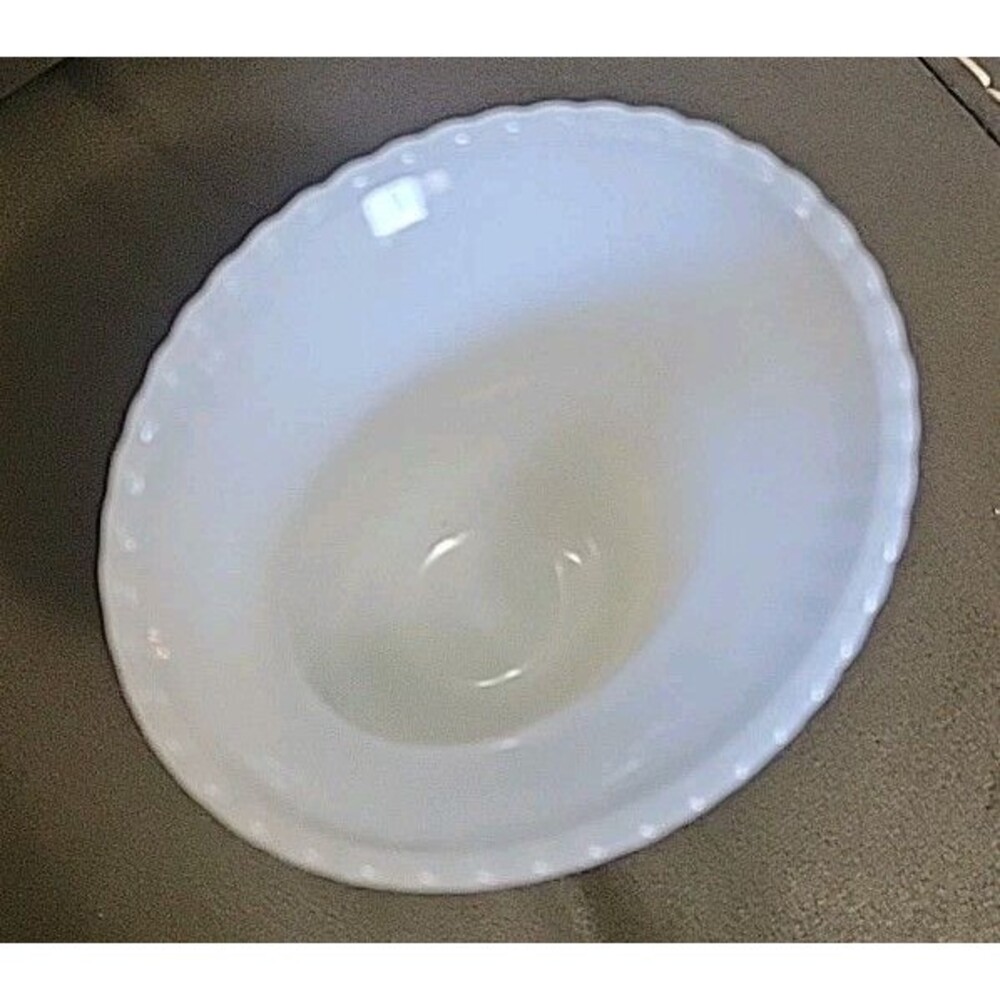 Vintage E.O. Brody Co M4000 Milk Glass Footed Vase 5" Fluted Design - Picture 2 of 6